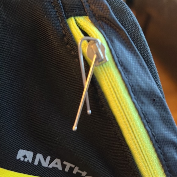 Nathan Running Hiking Hydration Fanny Pack - Picture 4 of 5